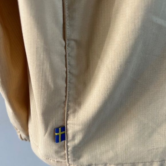 Men's Fjallraven Full Zipper Abisko Hike Jacket w/Hide Away Hood - Picture 4 of 4